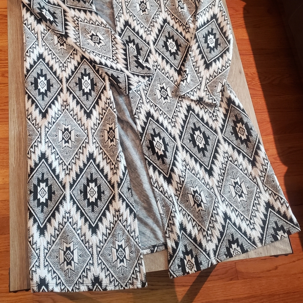 Cardigan - Picture 10 of 10